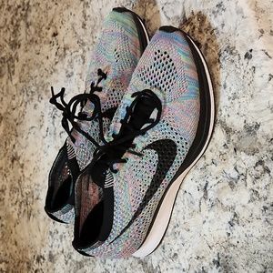 Nike Flyinit Racer